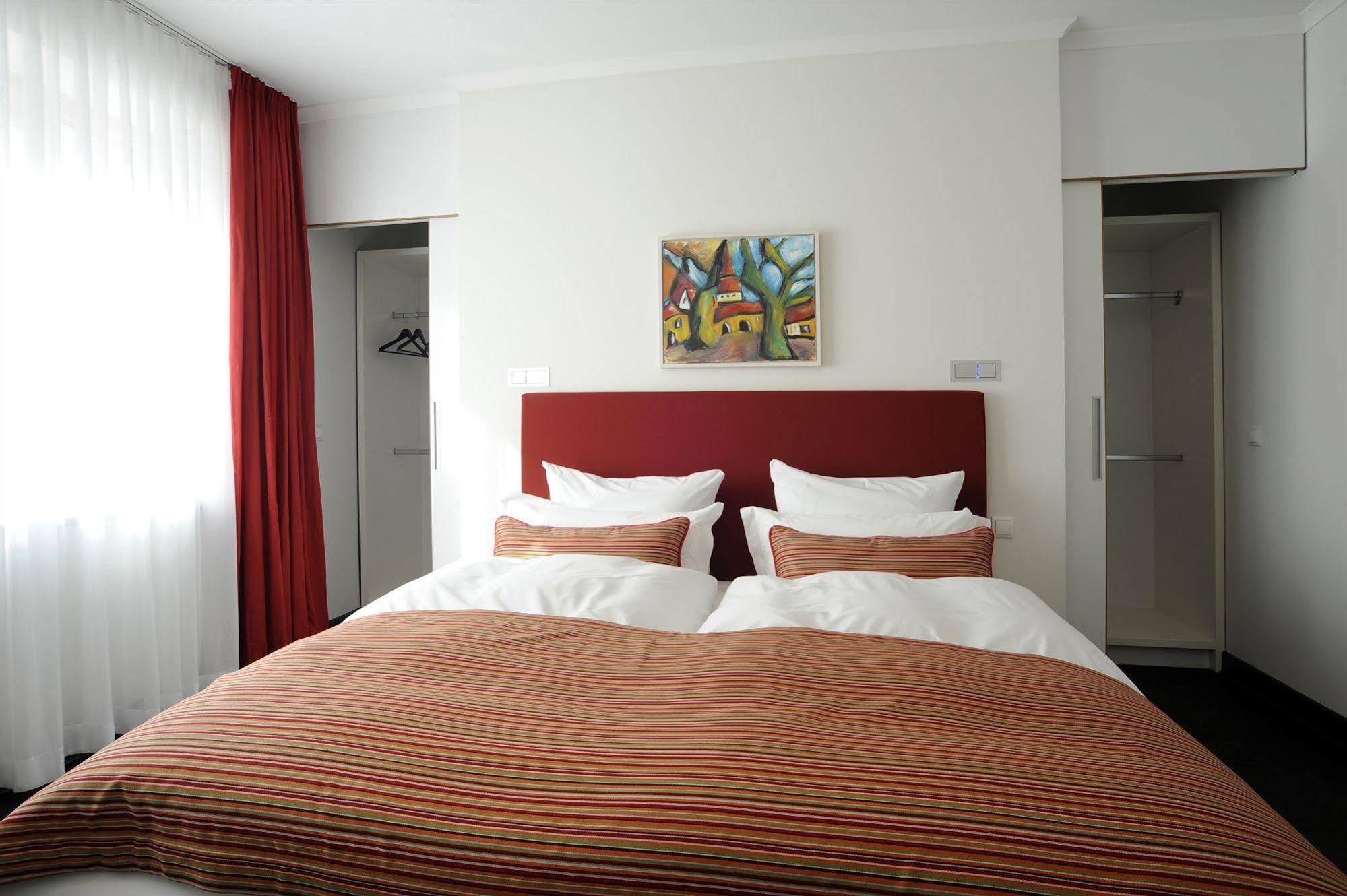 The Green Rostock Apartment Hotel ภายนอก รูปภาพ